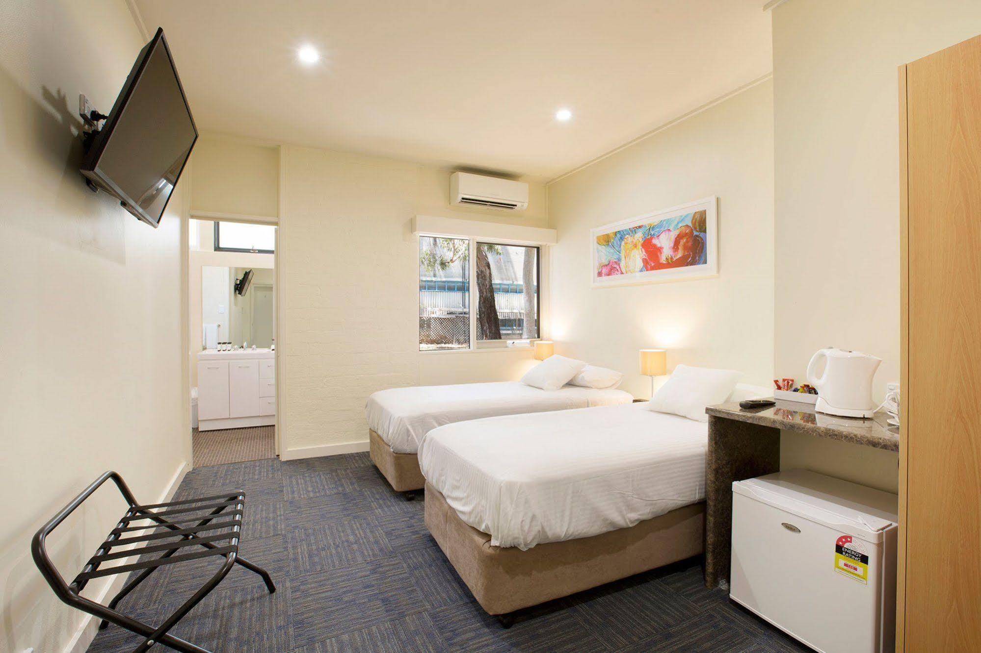 Nightcap At High Flyer Hotel Bankstown Zewnętrze zdjęcie